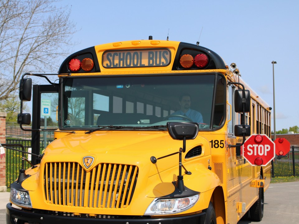 yellow school bus