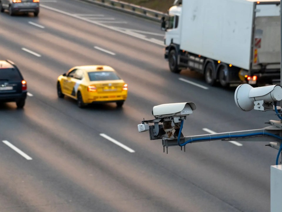 Speed camera monitoring for traffic violations