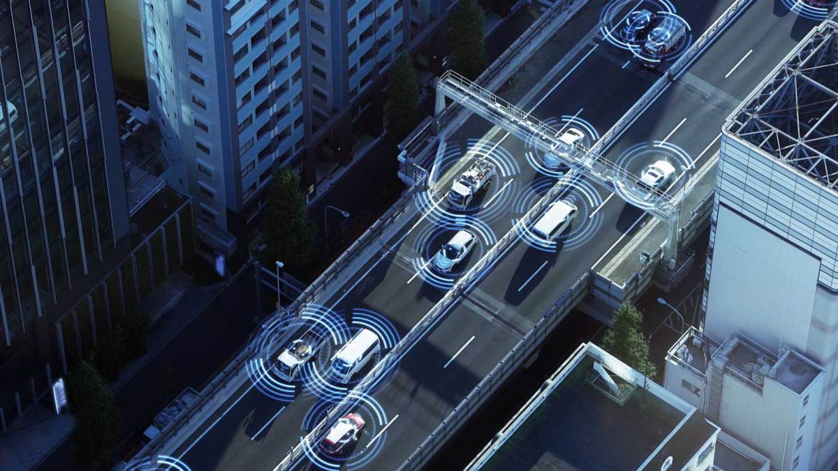 Connected-Vehicle-Services-That-Make-Driving-Easier-Tolling-Fueling